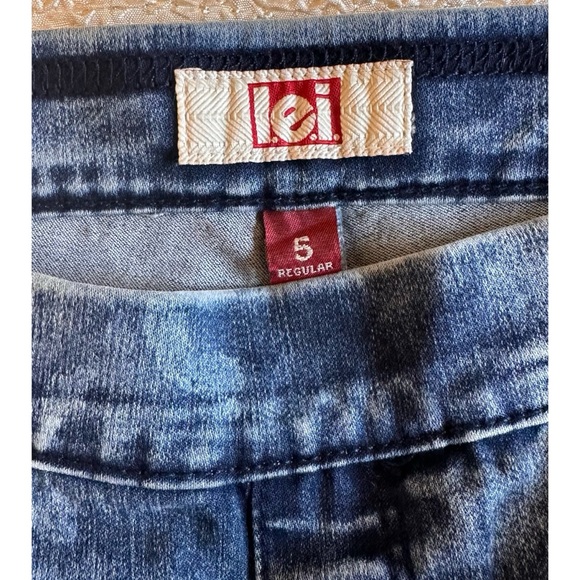 LEI Cropped Acid Wash Jeggings Size 5 NEW. - Picture 8 of 8